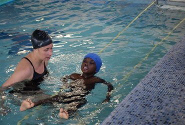 "LES CLASSES BLEUES" À LA PISCINE